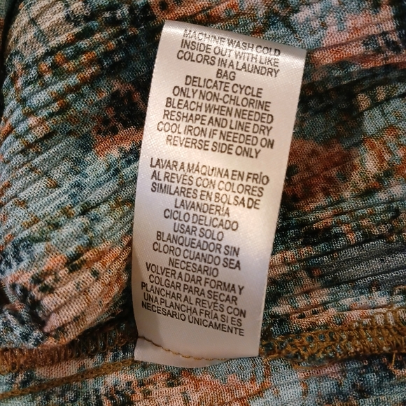 Democracy Women's High/Low Top With Braided Detail Size XLThis Democracy women's - Picture 3 of 11